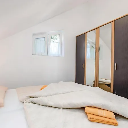 Awesome In Rab With Kitchen * Rab Town