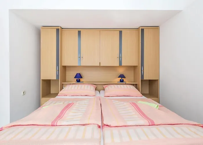 Awesome In Rab With Kitchen