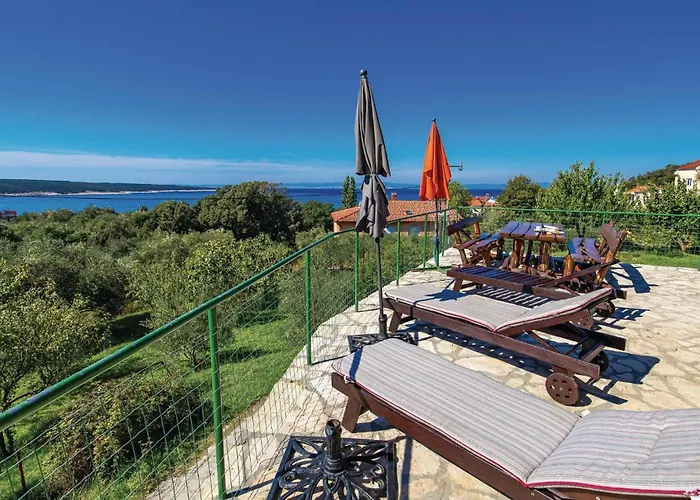 Awesome In Rab With Kitchen Lägenhet *