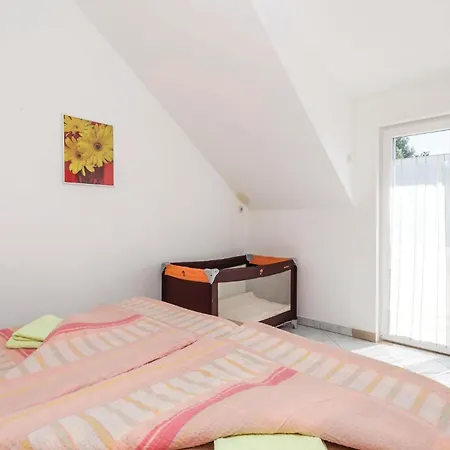 Awesome In Rab With Kitchen Appartement Rab Town