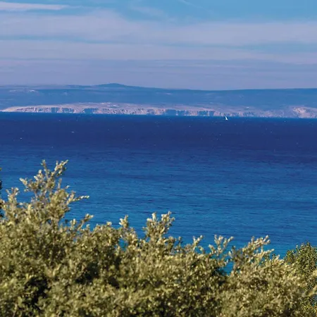 Appartement Awesome In Rab With Kitchen *