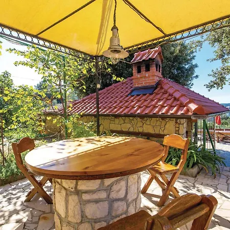 Awesome In Rab With Kitchen Appartement