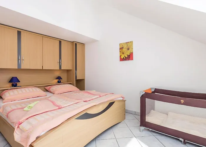 Awesome In Rab With Kitchen Appartement